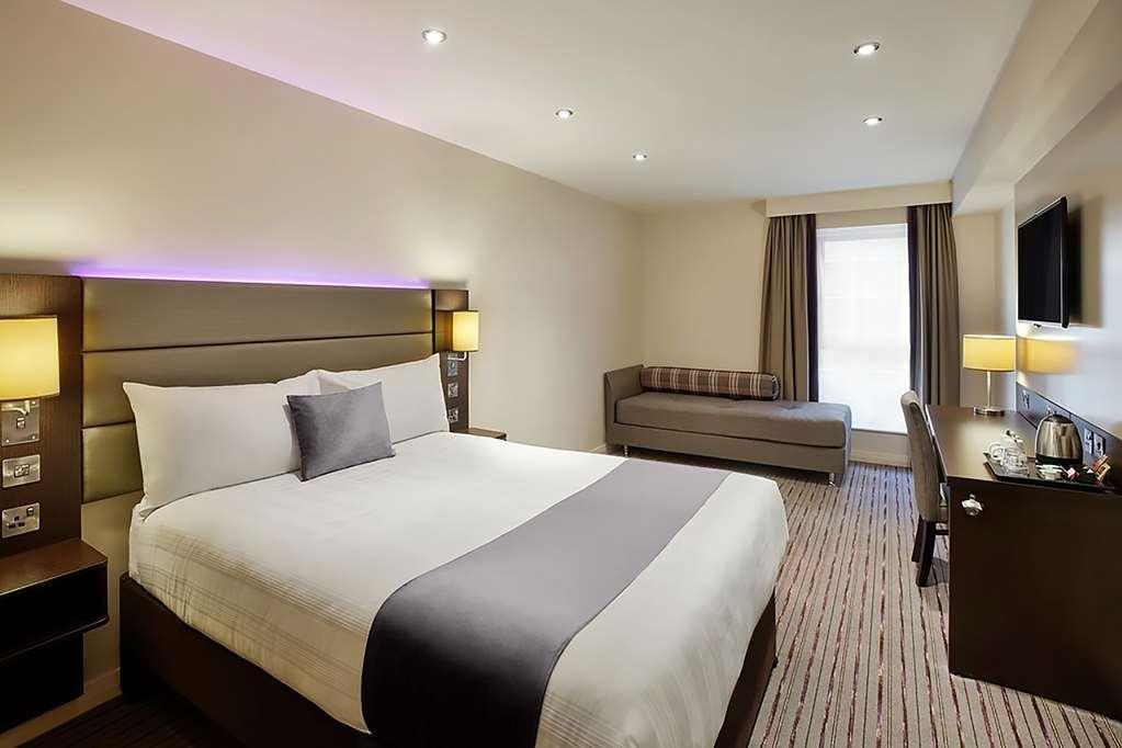 Milestone Peterborough Hotel A1M, Sure Hotel Collection By Best Western Stilton Exterior photo