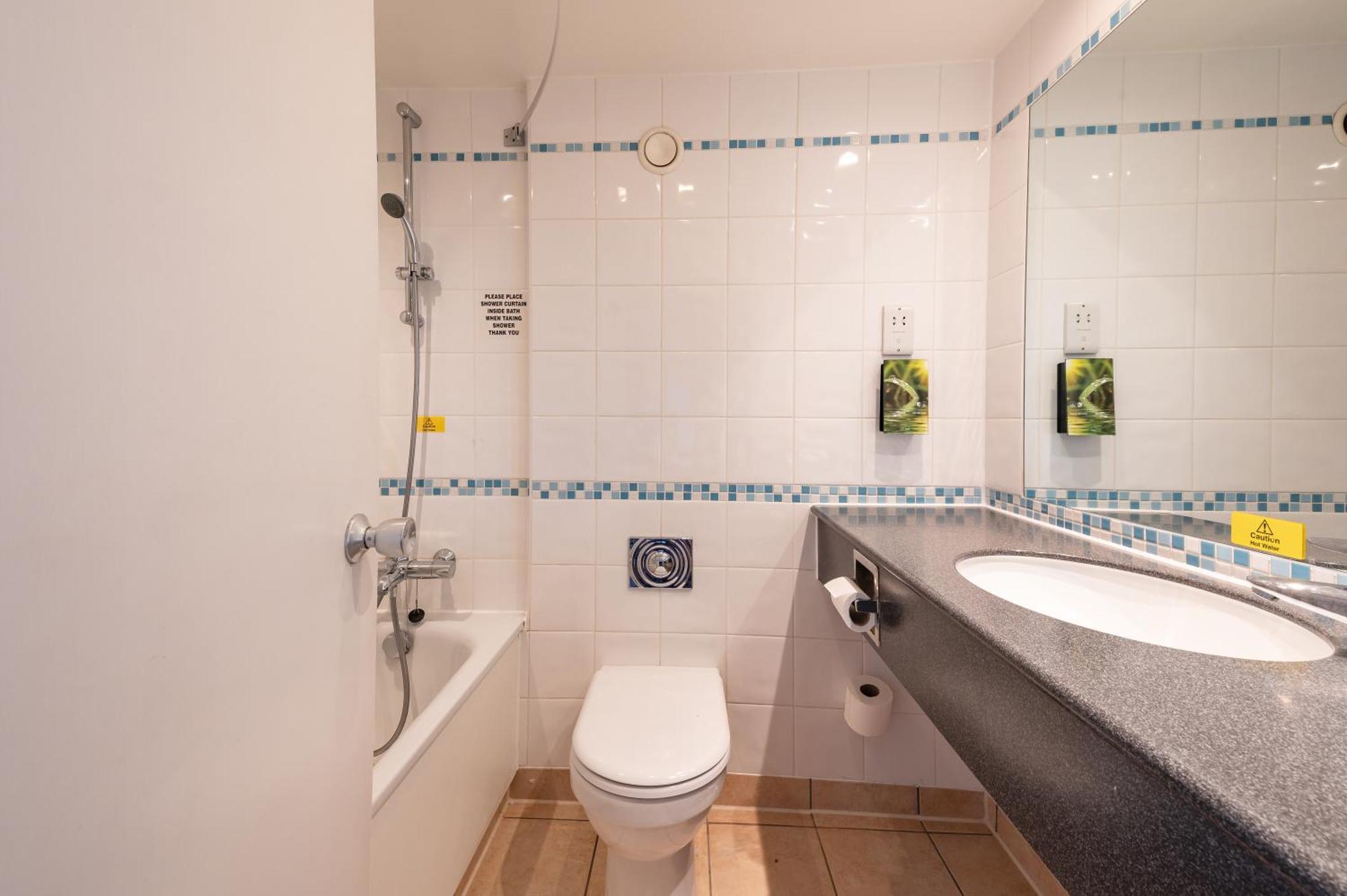 Milestone Peterborough Hotel A1M, Sure Hotel Collection By Best Western Stilton Exterior photo